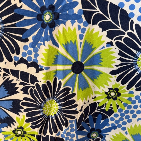 Floral Print Scrub Top - Picture 3 of 4